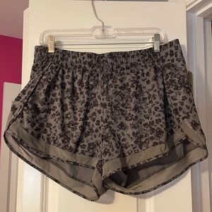 Athleta Printed Mesh Racer Run Short